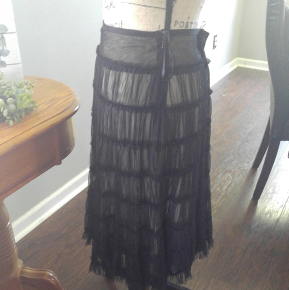 Tiered skirt with sheer overlay - Picture 2 of 2